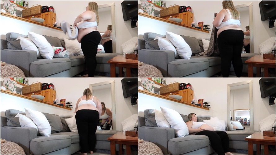 Chloe BBW - BBW CHLOE: Tidy up