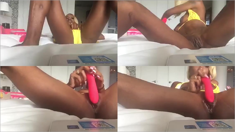 harmonyXcage - Solo time at miami xbiz 2019