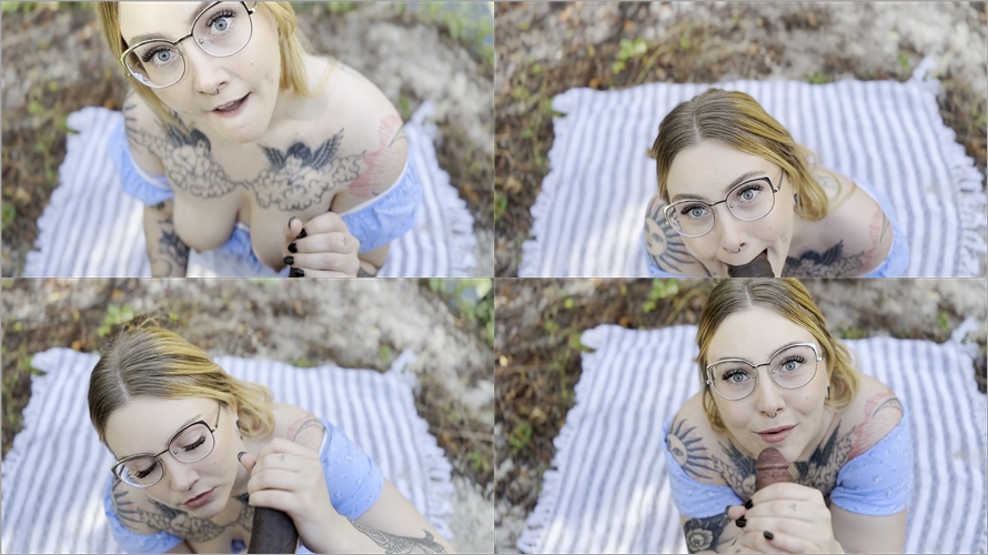 GracieSquirts - A Beautiful Day For a Face Fucking